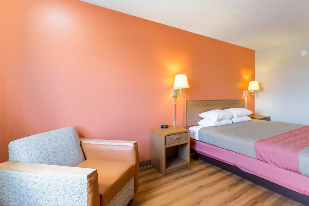 Motel 6-Percival, Ia Council Bluffs Exterior photo